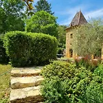 Domaine Du Cardou 게스트하우스