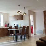 Domaine Du Cardou 4* Puy-lʼÉvêque