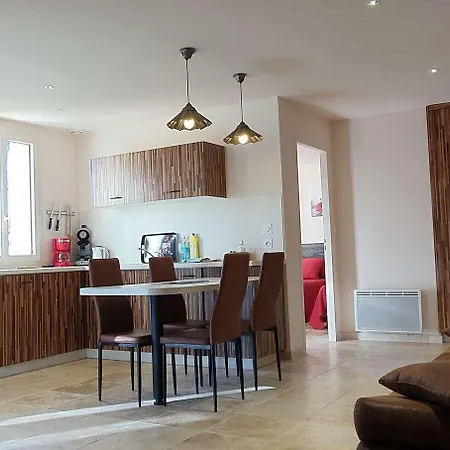 Domaine Du Cardou 4* Puy-lʼÉvêque