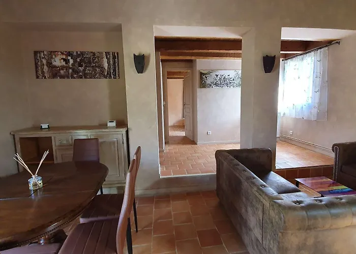 게스트하우스 Domaine Du Cardou